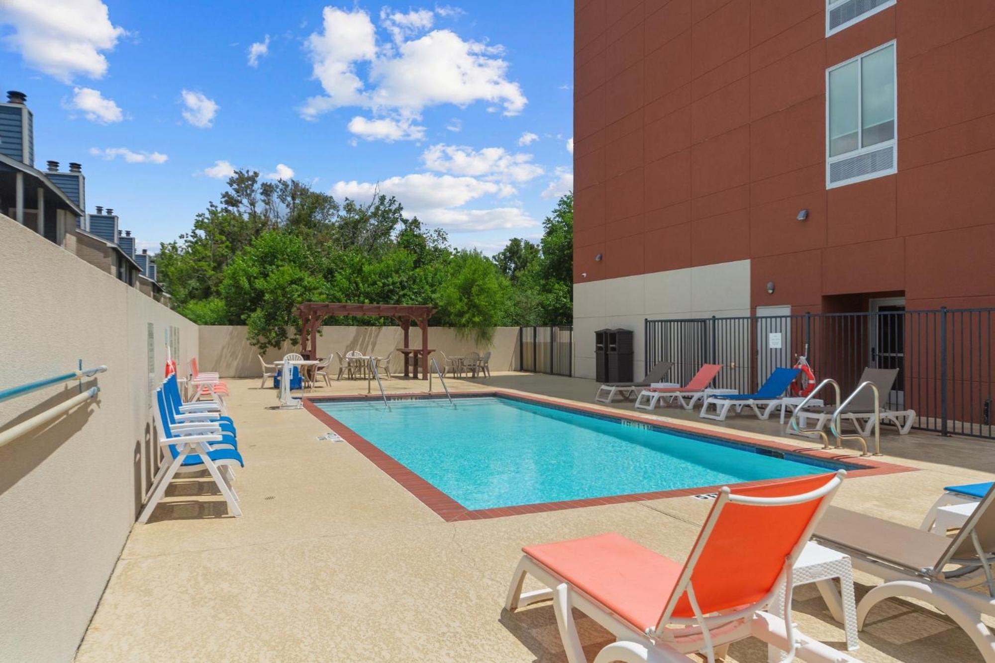 Holiday Inn Express & Suites - Houston Nasa - Boardwalk Area By Ihg Seabrook Kültér fotó